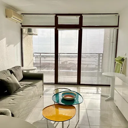 Апартамент Marina - Diamond Complex